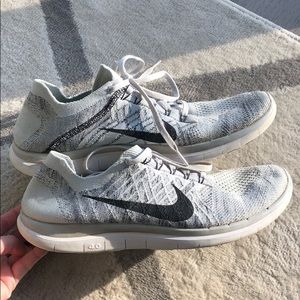 Nike Free 4.0 Flynit sneakers